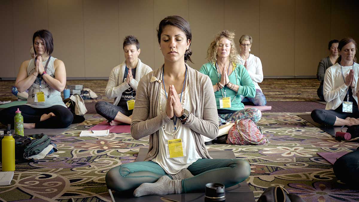 Gerakan Yoga Terapi untuk Scoliosis